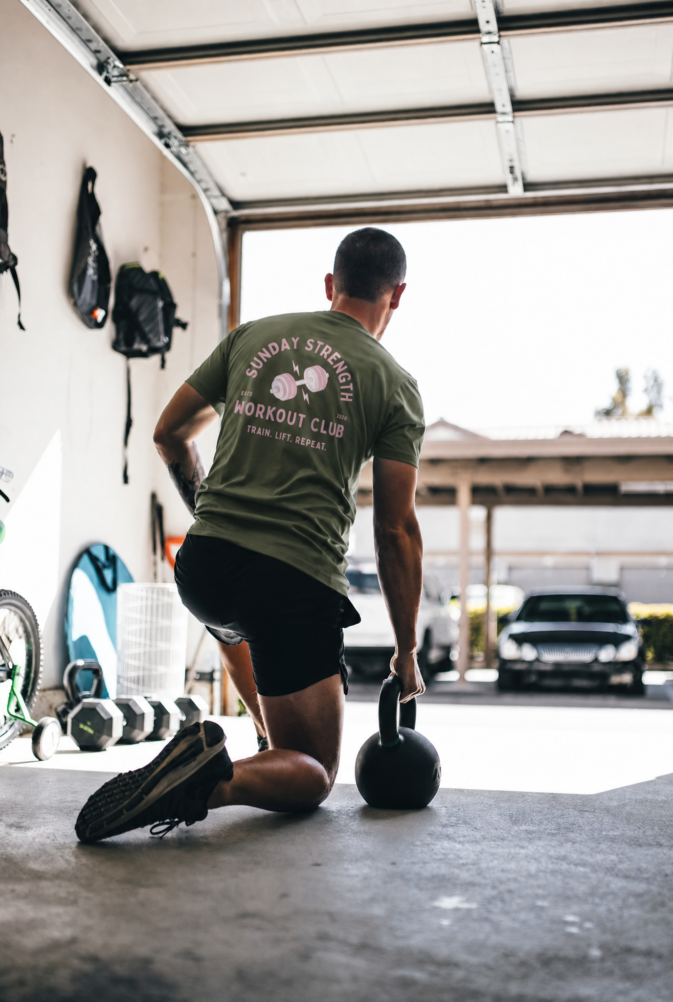 Sunday strength - tee